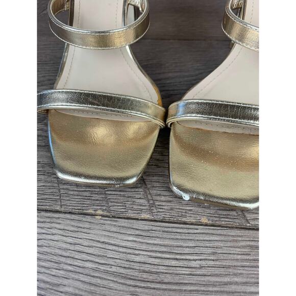 Bamboo Gold Strappy Block Heel Sandal Women's Size 7 - Picture 14 of 15